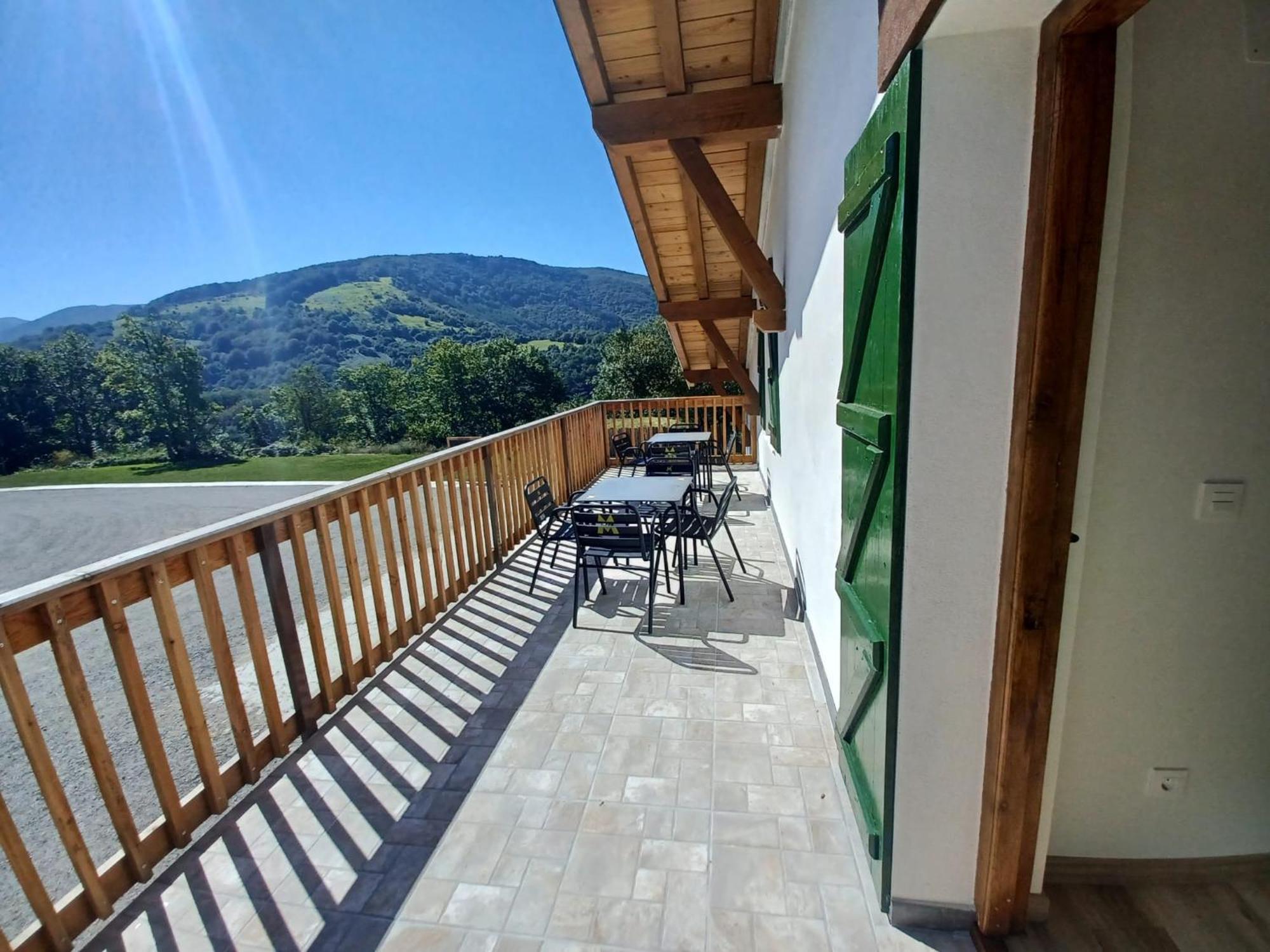 Habitación Doble con vistas a la montaña