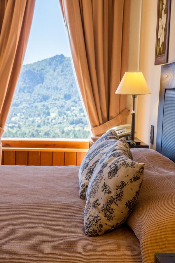 Habitación Triple Superior con vistas al lago
