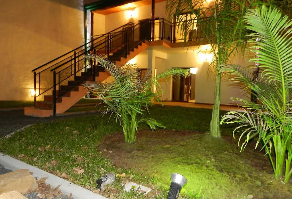 Aires Del Campo Cabanas Y Hotel-1