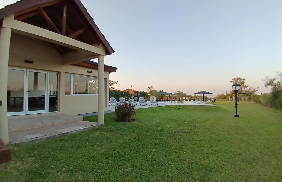 Brisas del Lago Apart y Hotel-1