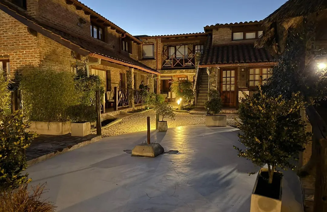 Curahue Apart Hotel-1