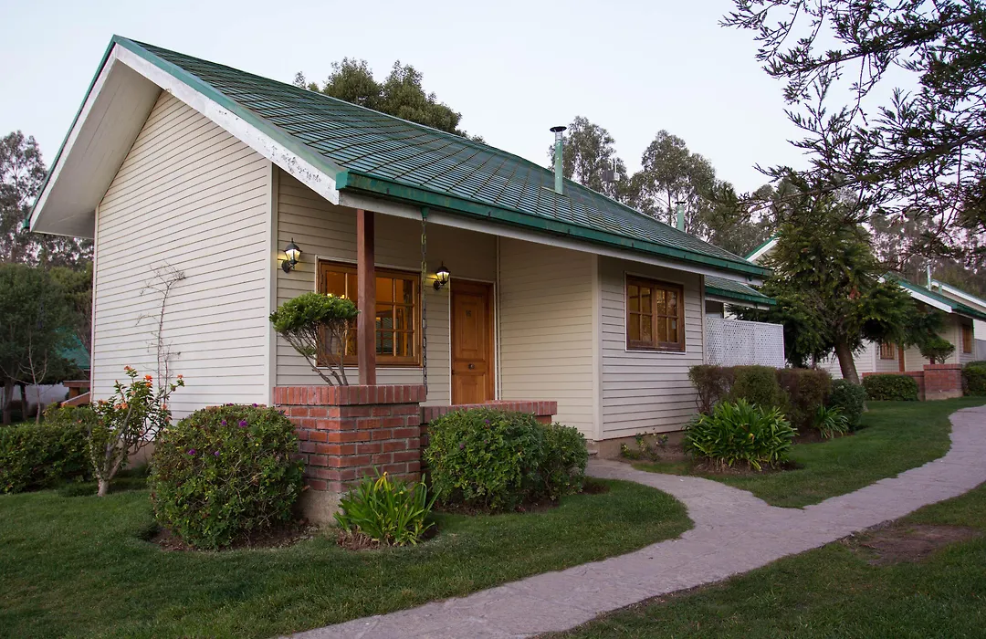 Hotel y Cabañas Huallilemu Sur - Caja Los Andes-1