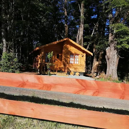 Cabañas Los Canelos Pucon, Hermosa Granja de 20 hectaréas a orillas del Río Liucura-2