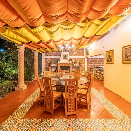 Cabañas Elsa María, Cabañas para Hospedaje con Alberca y Jardín de Eventos-3