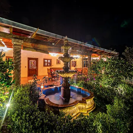 Cabañas Elsa María, Cabañas para Hospedaje con Alberca y Jardín de Eventos-2