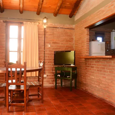 LA TOMA Complejo de Montaña - Cabañas y Habitaciones en Hosteria-3