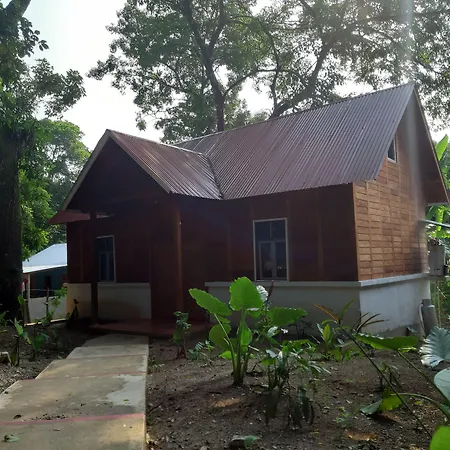 Cabañas Yax-ha-3