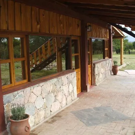 Apart Cabañas Altos de Vaquerias-3