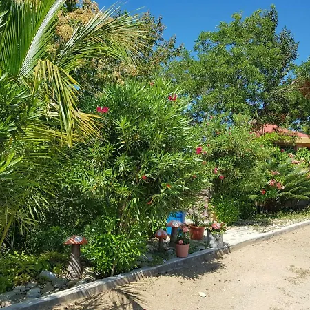 El Eden Bungalows-2
