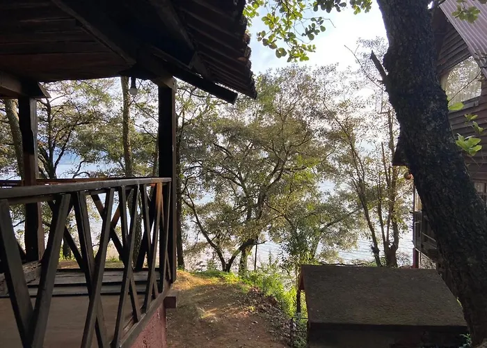 Cabanas Rusticas De Zirahuén