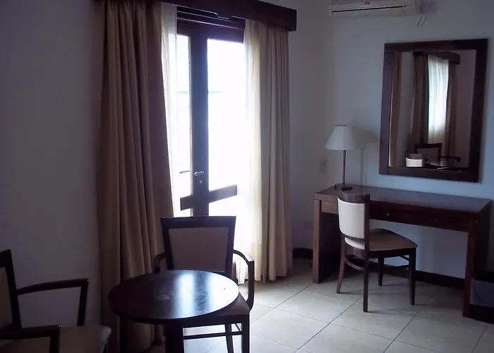 Lofts Y Cabanas Del Puerto Aparthotel Ituzaingo 