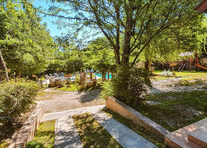 El Jardin Cabanas & Resort La Falda