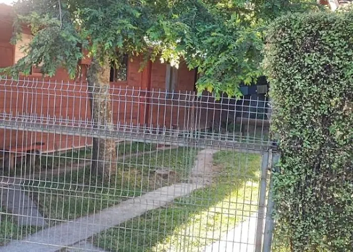 Cabañas leo claro y tinajas Pucón