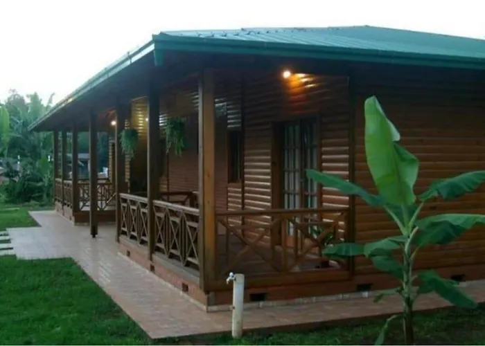 Cabanas Paseo Del Yacaratia Puerto Iguazú