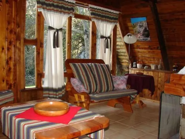 Tejasnegras En El Parque Nacional Los Alerces, Chubut, Argentina Villa Lago Futalaufquen