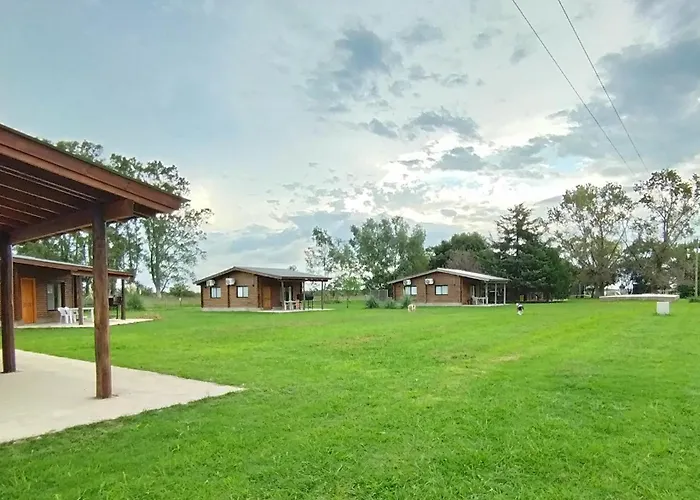 Campo Cuyen, Cabanas Lobos