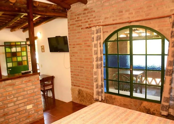 LA TOMA Complejo de Montaña - Cabañas y Habitaciones en Hosteria Mina Clavero