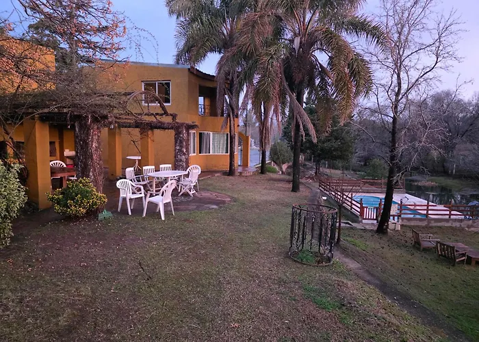 Cielo de Piedra. Cabañas y Petit Hotel Tanti