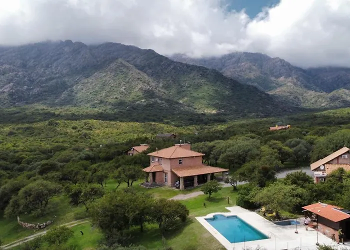 Cabañas de Montaña San Miguel Cortaderas