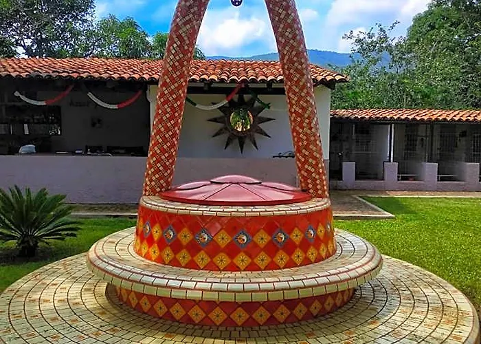 La Casona De La Esmeralda Mascota