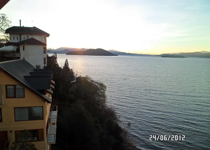 A Orillas Del Lago Hotel San Carlos de Bariloche