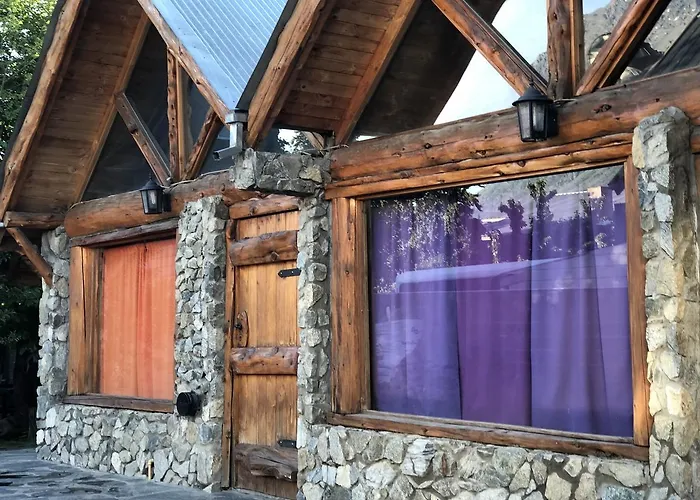 Cabanas Pehuenia Albergue El Bolsón