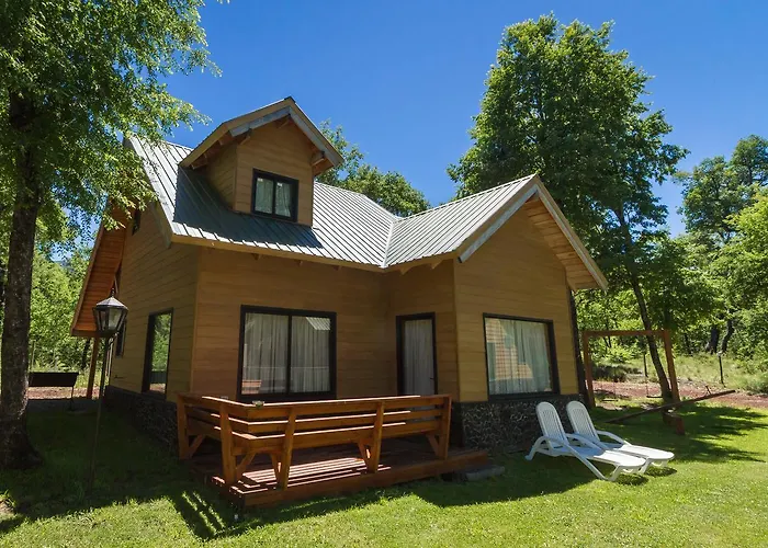Cabanas y Lodge Los Hualles Las Trancas