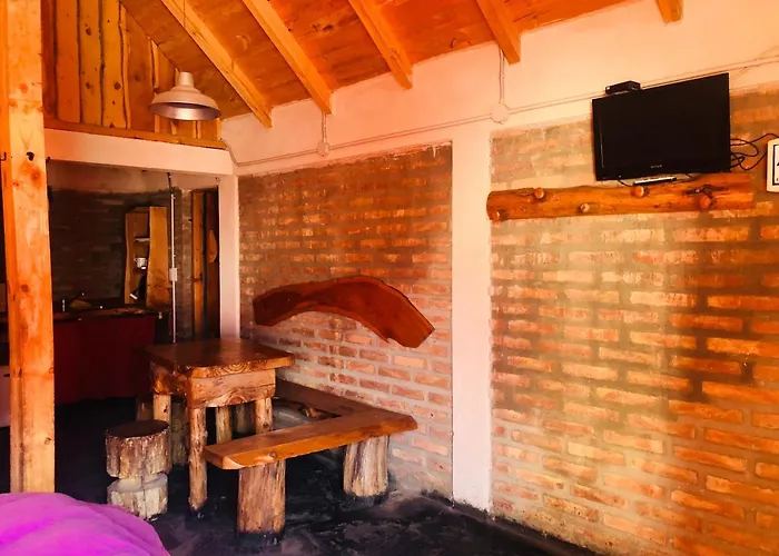 Cabanas Pehuenia Albergue El Bolsón