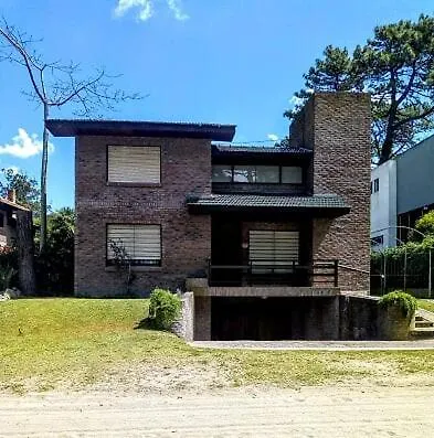 Tejas Verdes Alojamiento Familiar Villa Gesell