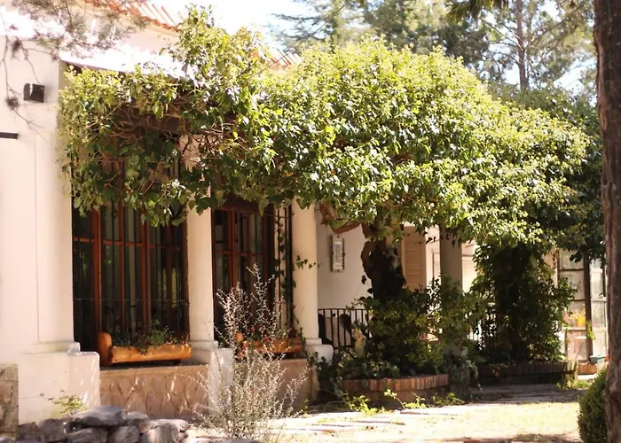 Hosteria y Cabañas Los Mimbres San Esteban